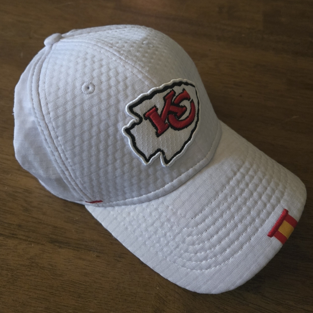 New Era Kansas City Chiefs Stretch Fit Hat, L/XL. 100th Year Nfl